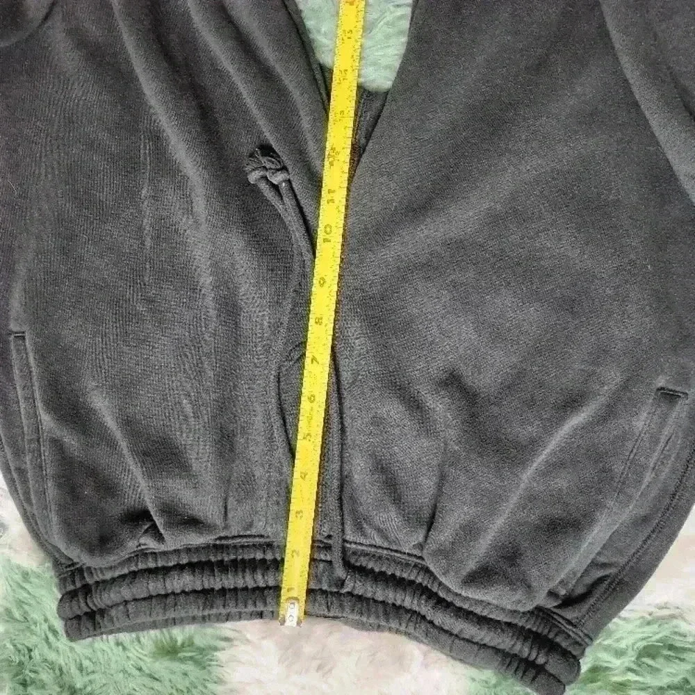 Loose Fit Track Cotton On Men's Black Jogger Pants size Small - Picture 2 of 7